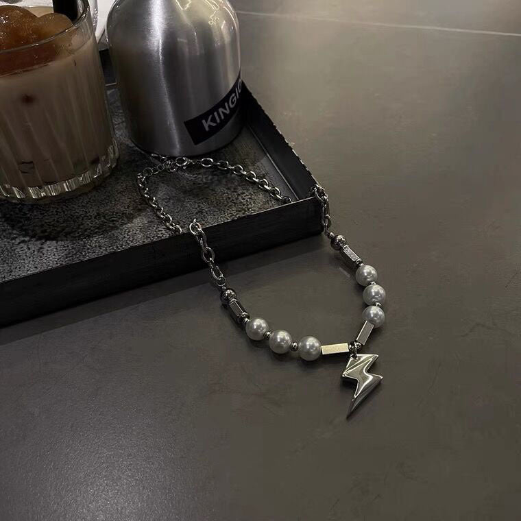 Y2K Lightning Bolt Necklace – Pearl & Metal Chain Hybrid